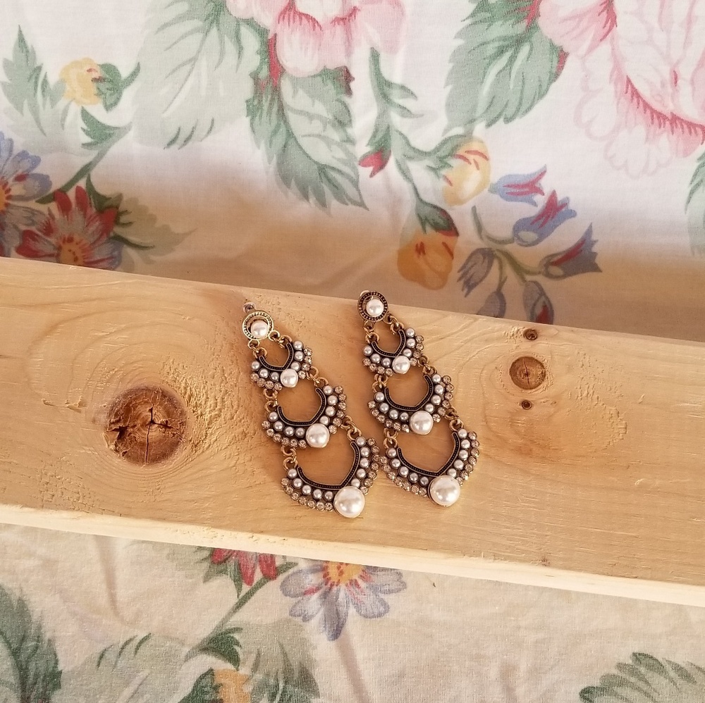 Pearl & Crystal Antique / Vintage Style Earrings